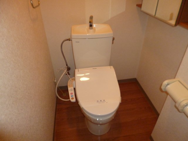 トイレ　シャワー付きトイレ