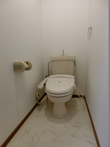 トイレ　写真は同型別部屋の写真となります。現況を優先します。