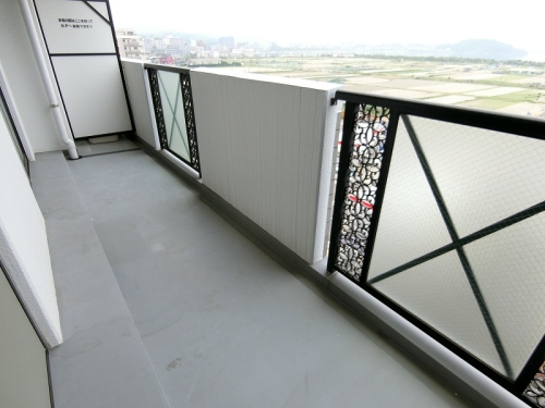 バルコニー　写真は同型別部屋の写真となります。現況を優先します。