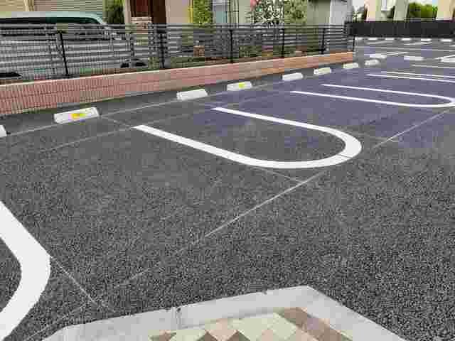駐車場　駐車場があるので、車を買う予定の方も安心です