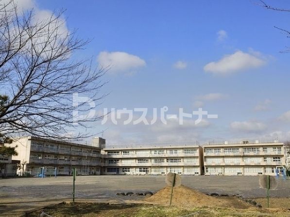 小学校　柏市立松葉第一小学校（小学校）まで750m