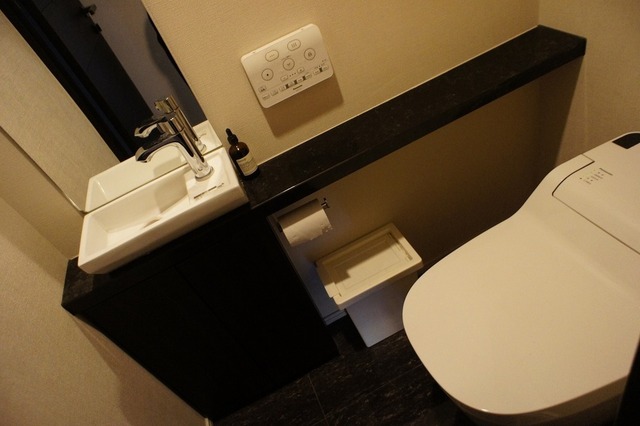 リストレジデンス用賀のトイレ写真