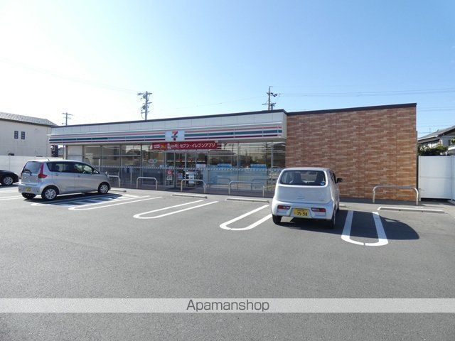 コンビニ　セブンイレブン（コンビニ）まで669m