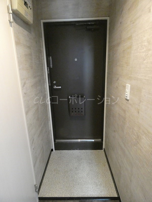 ＪＲ常磐線 北千住駅 徒歩3分 9階建 築39年の玄関写真