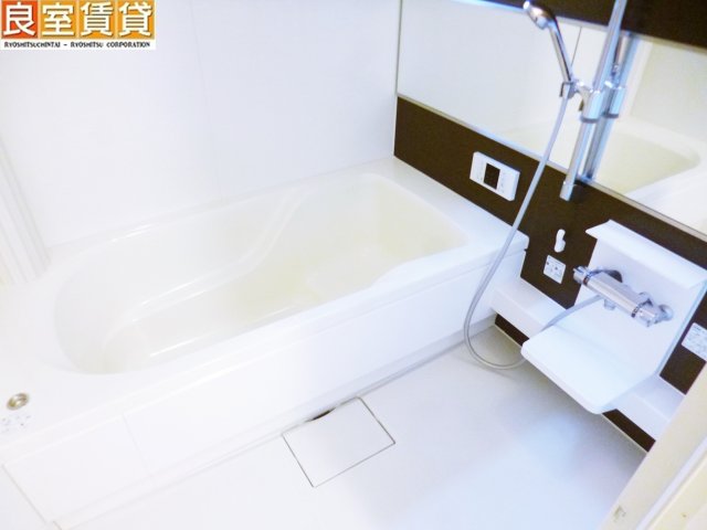 カメリア B棟の風呂写真