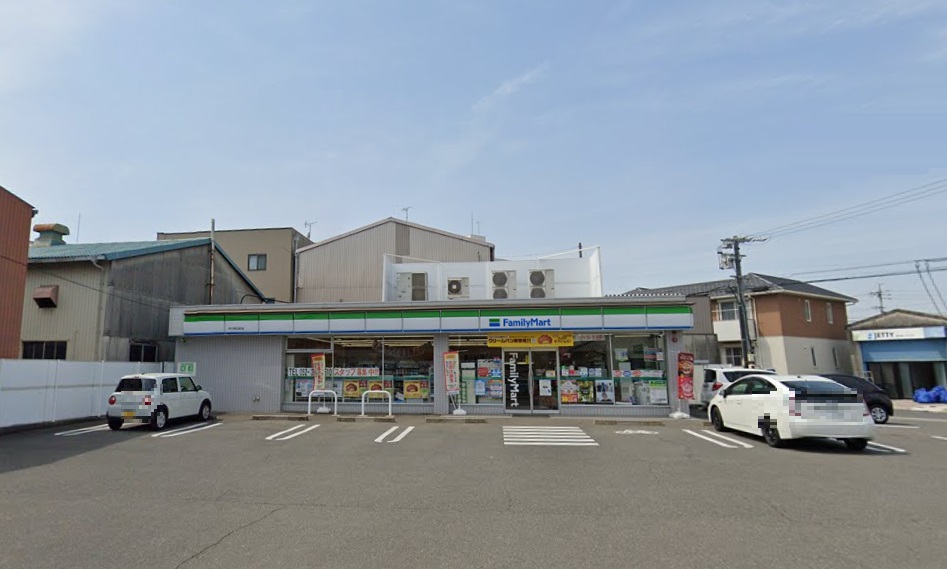 コンビニ　ファミリーマート 中川押元町店（コンビニ）まで400m