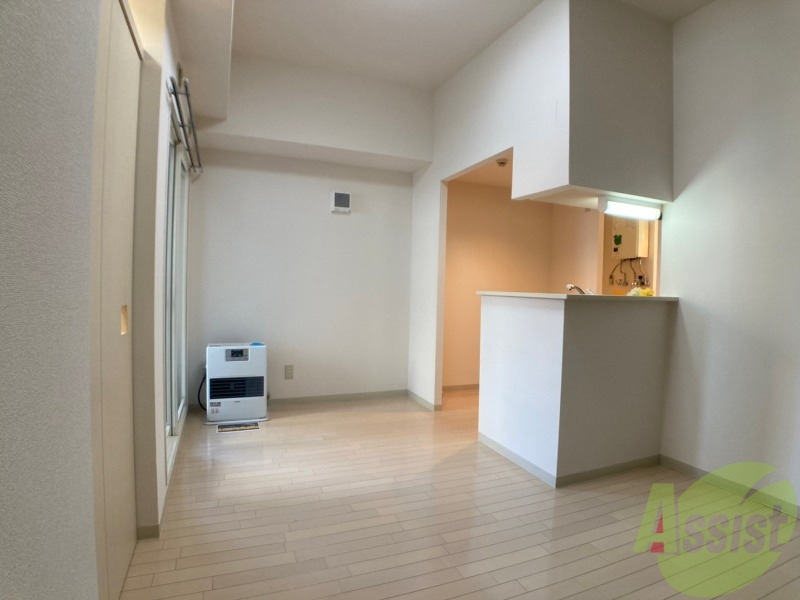 居室・リビング　広くてキレイなお部屋が広がっていて、充実した生活が送れそう。