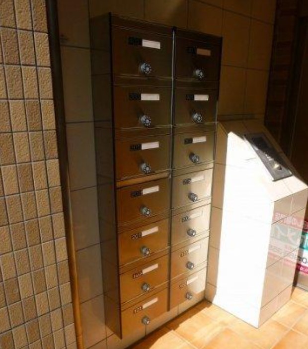 京王相模原線 京王よみうりランド駅 徒歩1分 4階建 築15年の外観写真