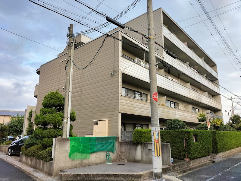 ベルコート鴻池の外観写真