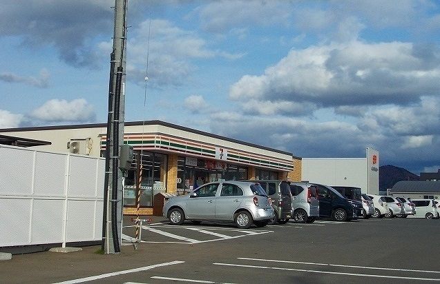 コンビニ　セブンイレブン大館大田面店（コンビニ）まで850m