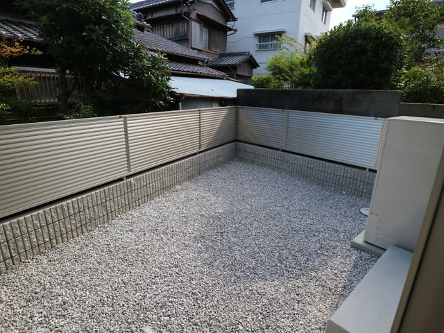 バルコニー　１階は専用庭付き