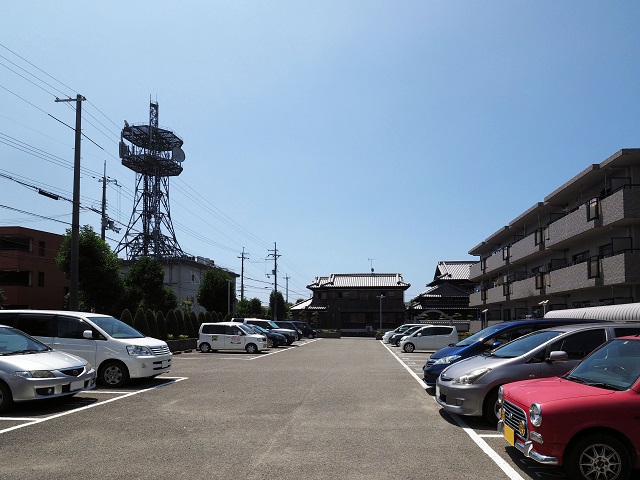 駐車場　駐車場はセット契約となります