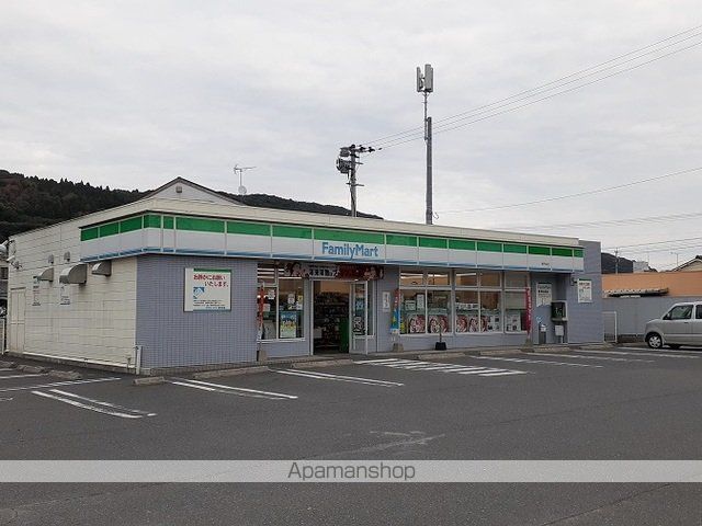 コンビニ　ファミリーマート東市来店（コンビニ）まで750m