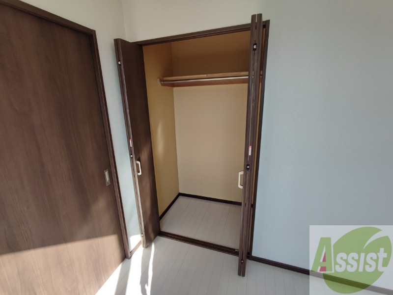 収納　寝室の収納です。部屋がすっきり片付きます。