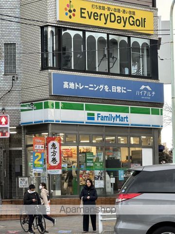 コンビニ　ファミリーマート東陽町駅前店（コンビニ）まで806m