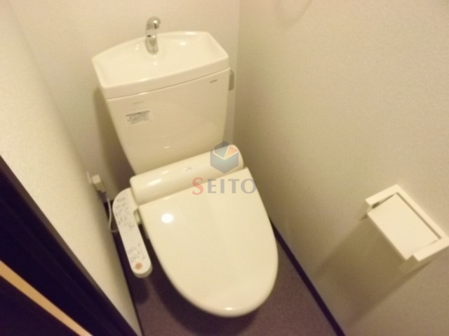 トイレ　ウォシュレット付き