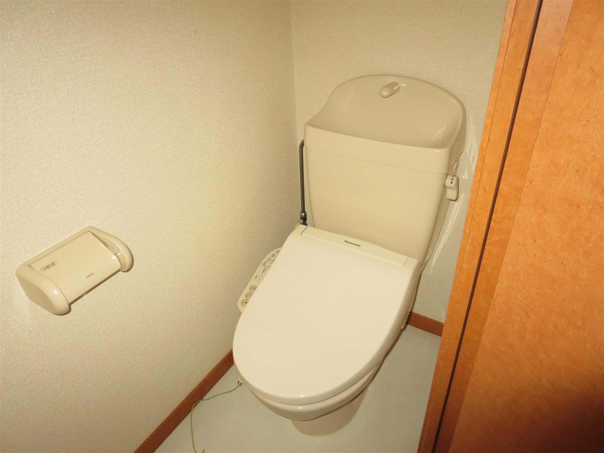 レオパレスあけぼののトイレ写真