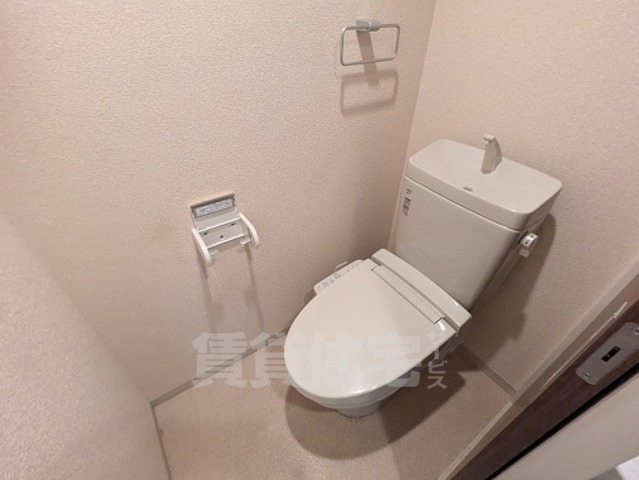 地下鉄長堀鶴見緑地線 今福鶴見駅 徒歩5分 11階建 築11年のトイレ写真