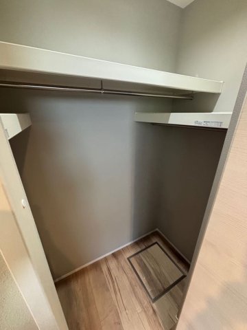 収納　※写真は101号室(反転タイプ)です ※相違する場合は現況を