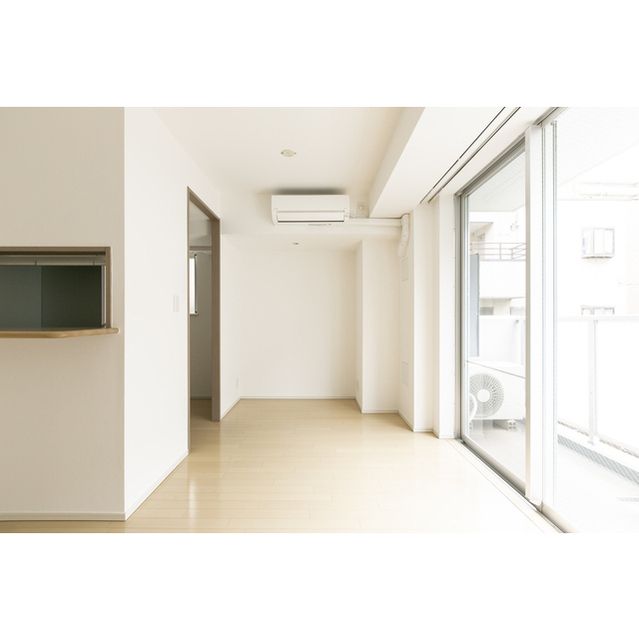居室・リビング　同タイプの部屋の写真となります※現況優先