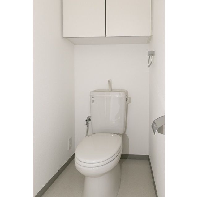 トイレ　同タイプの部屋の写真となります※現況優先