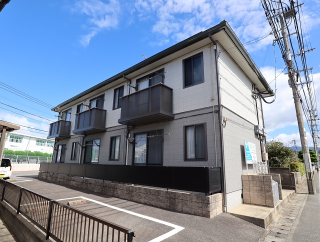シューレ西三城