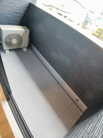 バルコニー　お洗濯にも便利なバルコニー付き