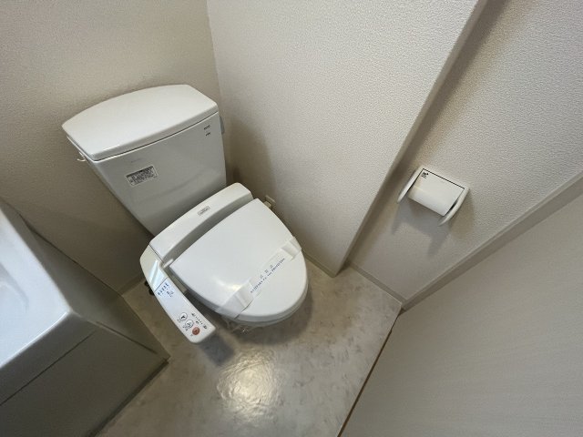 トイレ　清潔感のあるトイレです