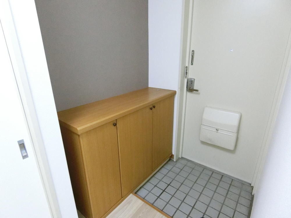 玄関　シューズボックス付