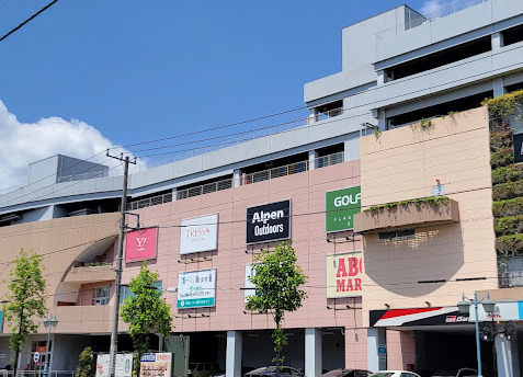 ショッピングセンター　トレッサ横浜（ショッピングセンター）まで1514m