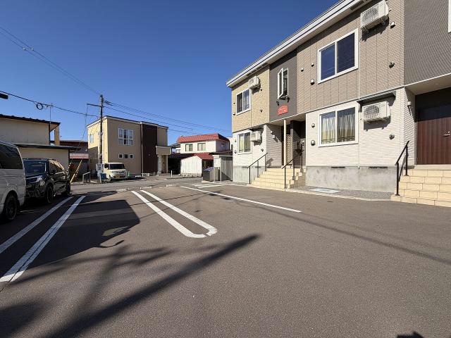 駐車場　駐車場