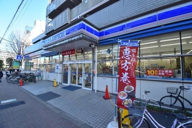 コンビニ　ローソン板橋蓮根三丁目店（コンビニ）まで0m