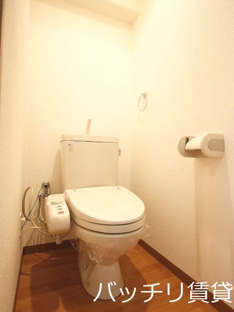 トイレ　画像は同シリーズ参考画像の為、現況を優先いたします。