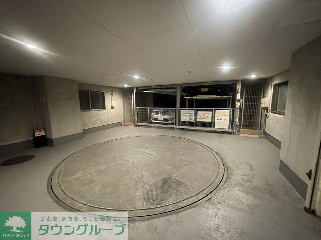 駐車場　駐車場