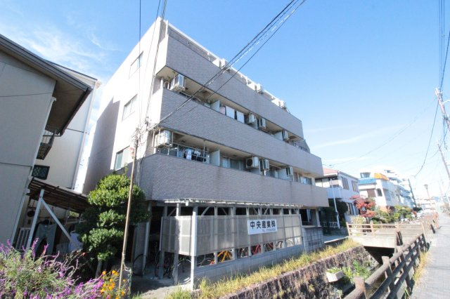 阪急京都線 茨木市駅 徒歩8分 築32年