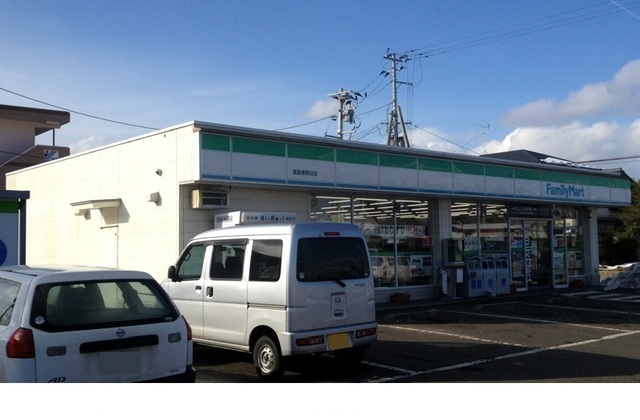 コンビニ　ファミリーマート福島郷野目店（コンビニ）まで750m