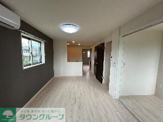 居室・リビング　エントランス