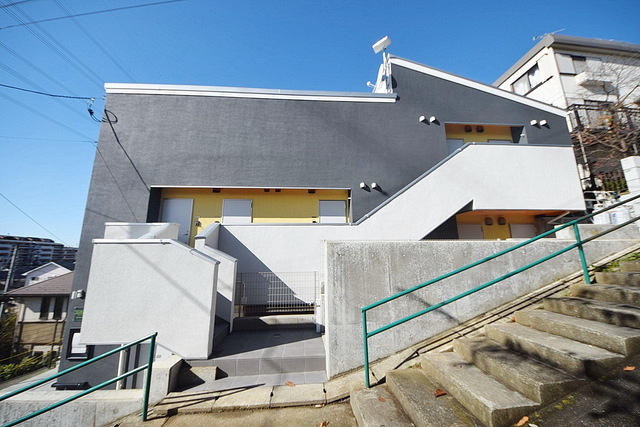 建物外観　～落ち着いた住宅街にございます～