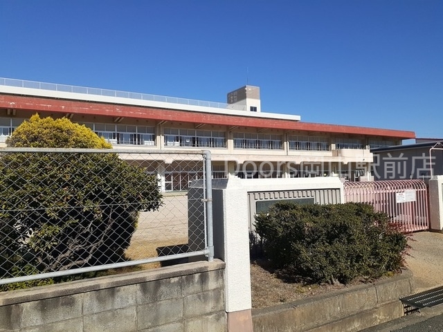 幼稚園・保育園　芳泉幼稚園（幼稚園・保育園）まで650m