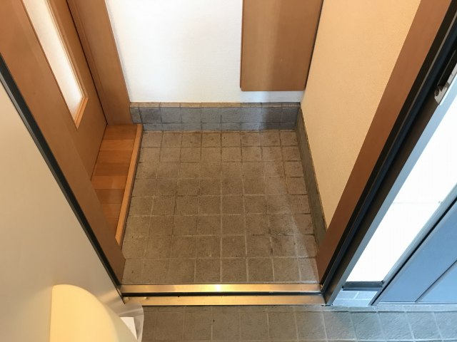 ロイヤルパーク萩ヶ丘の玄関写真