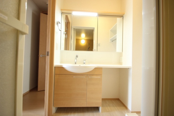 洗面設備　※別部屋の写真です