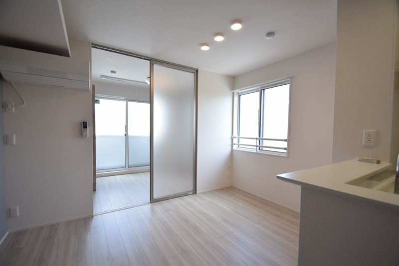 居室・リビング　9.4帖のフローリングのお部屋です☆