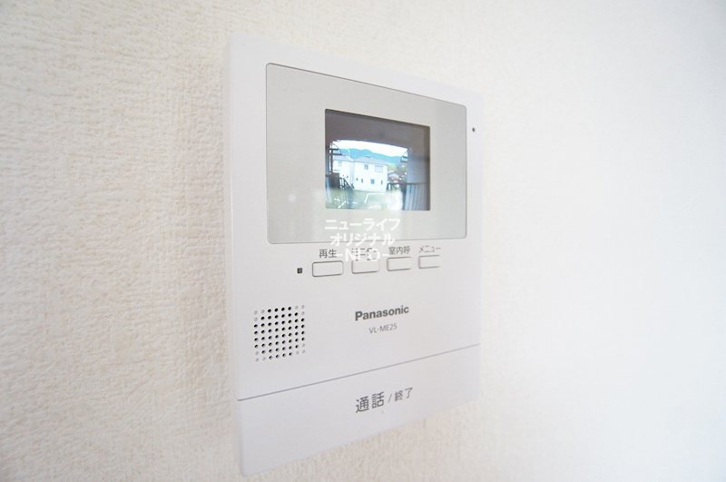 セキュリティ　突然の来客にも安心なモニター付インターホン