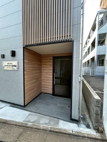 ＪＲ総武線 千葉駅 徒歩3分 3階建 築2年の外観写真