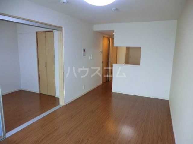 リブリ・アークIIの居間写真