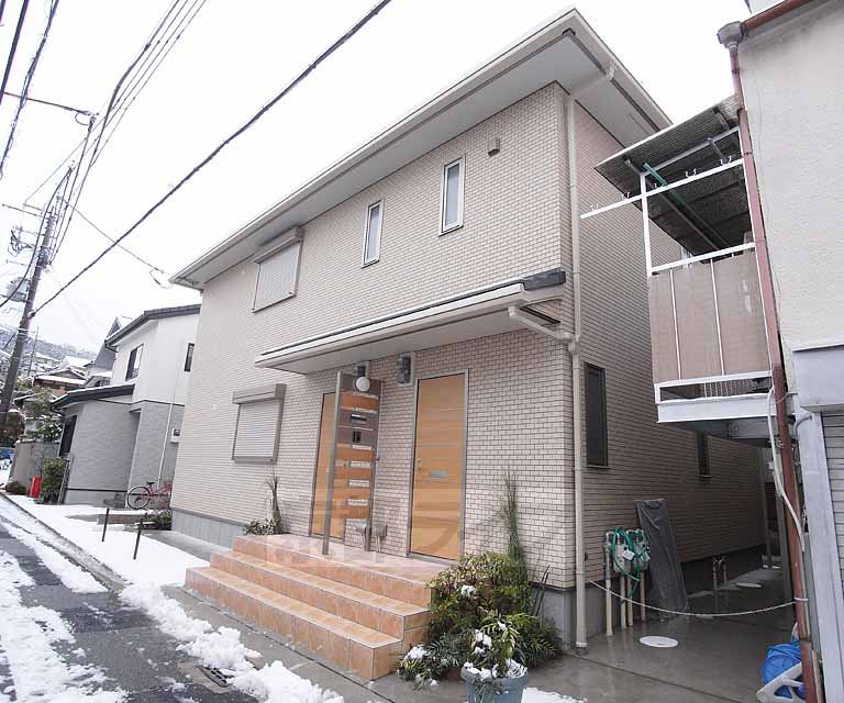 建物外観　パリッとした外観です。