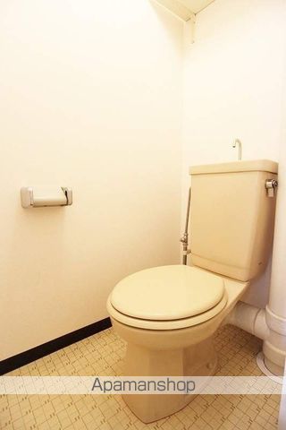 ＪＲ鹿児島本線 箱崎駅 徒歩5分 8階建 築37年のトイレ写真