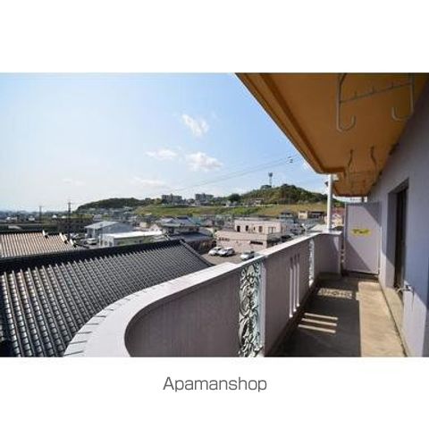鹿児島市 3階建 築33年の玄関写真