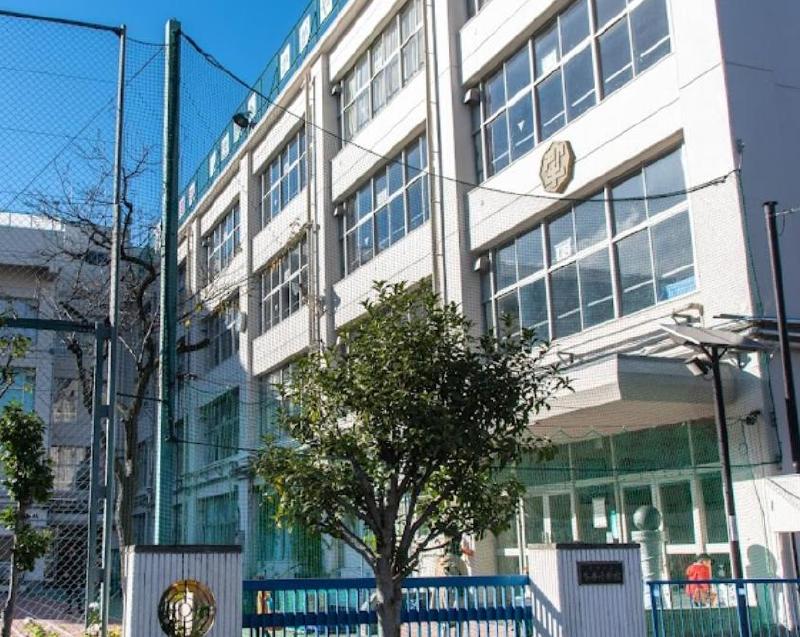小学校　墨田区立外手小学校（小学校）まで400m