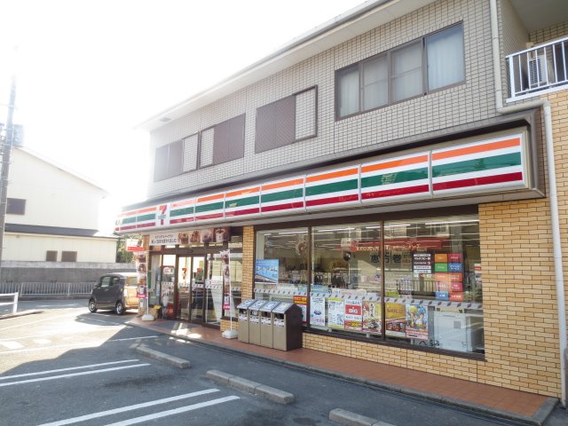 コンビニ　セブンイレブン 枚方津田駅前店（コンビニ）まで123m